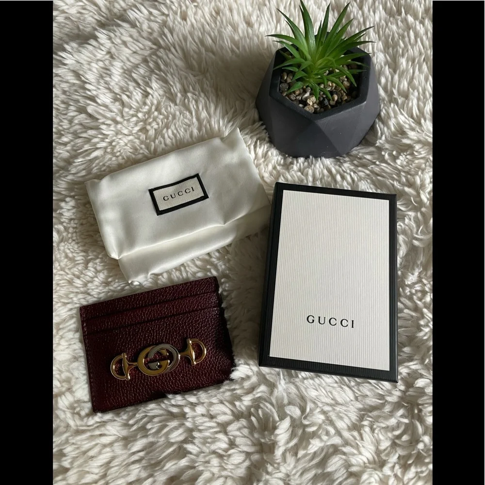 - NWT Gucci Zumi Burgundy Leather Card Holder Wallet Metal GG Logo 570679 …
